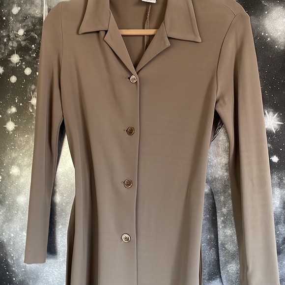 Italian light jacket cover- stylish and sleek everything go-to - Picture 4 of 4